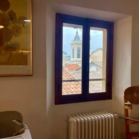 Triplex Toit-terrasse Authentique Vieux-nice & アパート ニース